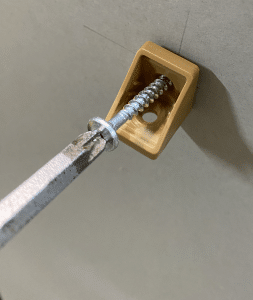 Screwing bracket to Spiral Plasterboard fixing